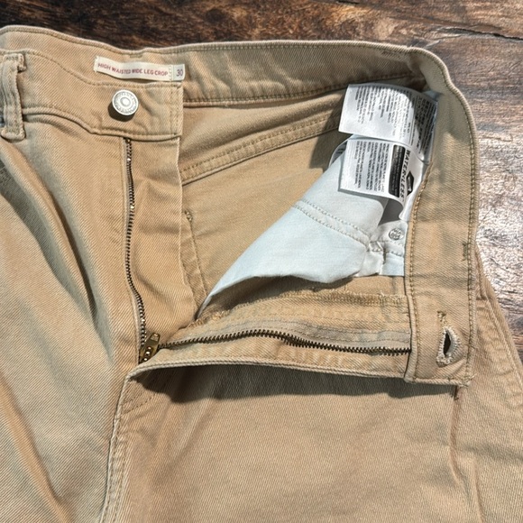 Levi’s high waisted wide leg crop utility cargo stretch jeans tan size 30 - Picture 4 of 11